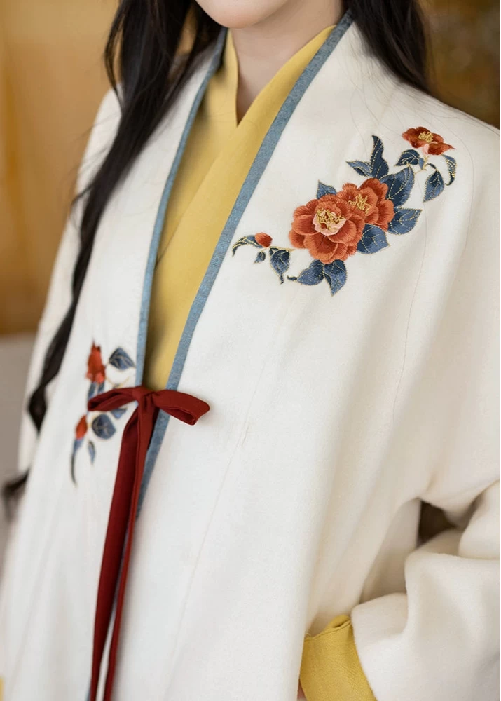 Women's Modern 3-Piece Camellia Hanfu Set Linen-Viscose | HANFUBAO