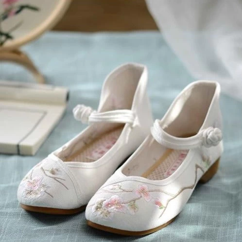 Women Hanfu-Inspired Canvas Floral Embroidered Shoes Ivory/Blush | HANFUBAO