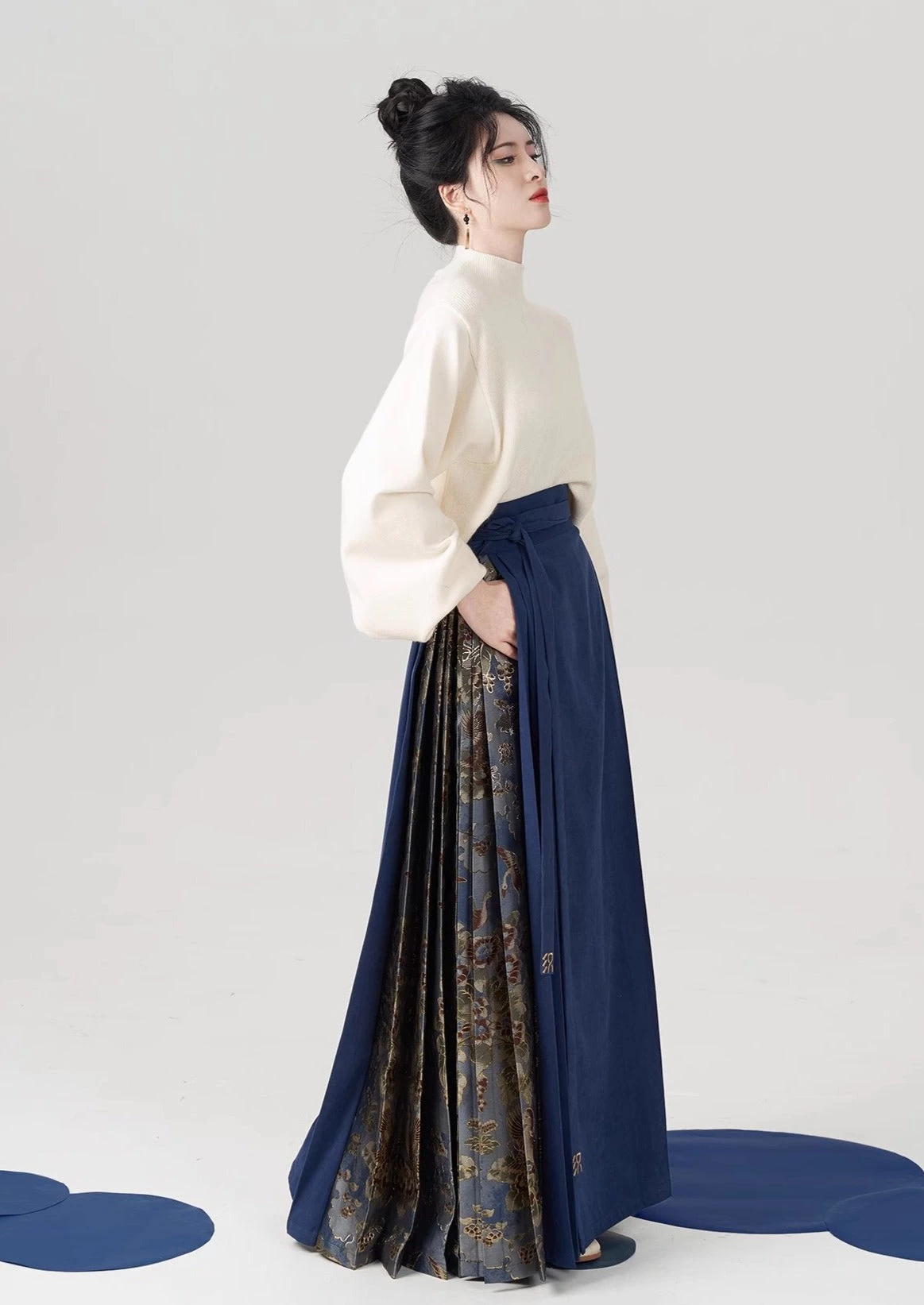 Women Winter Modern Hanfu Ma Mian Skirt Set| HANFUBAO