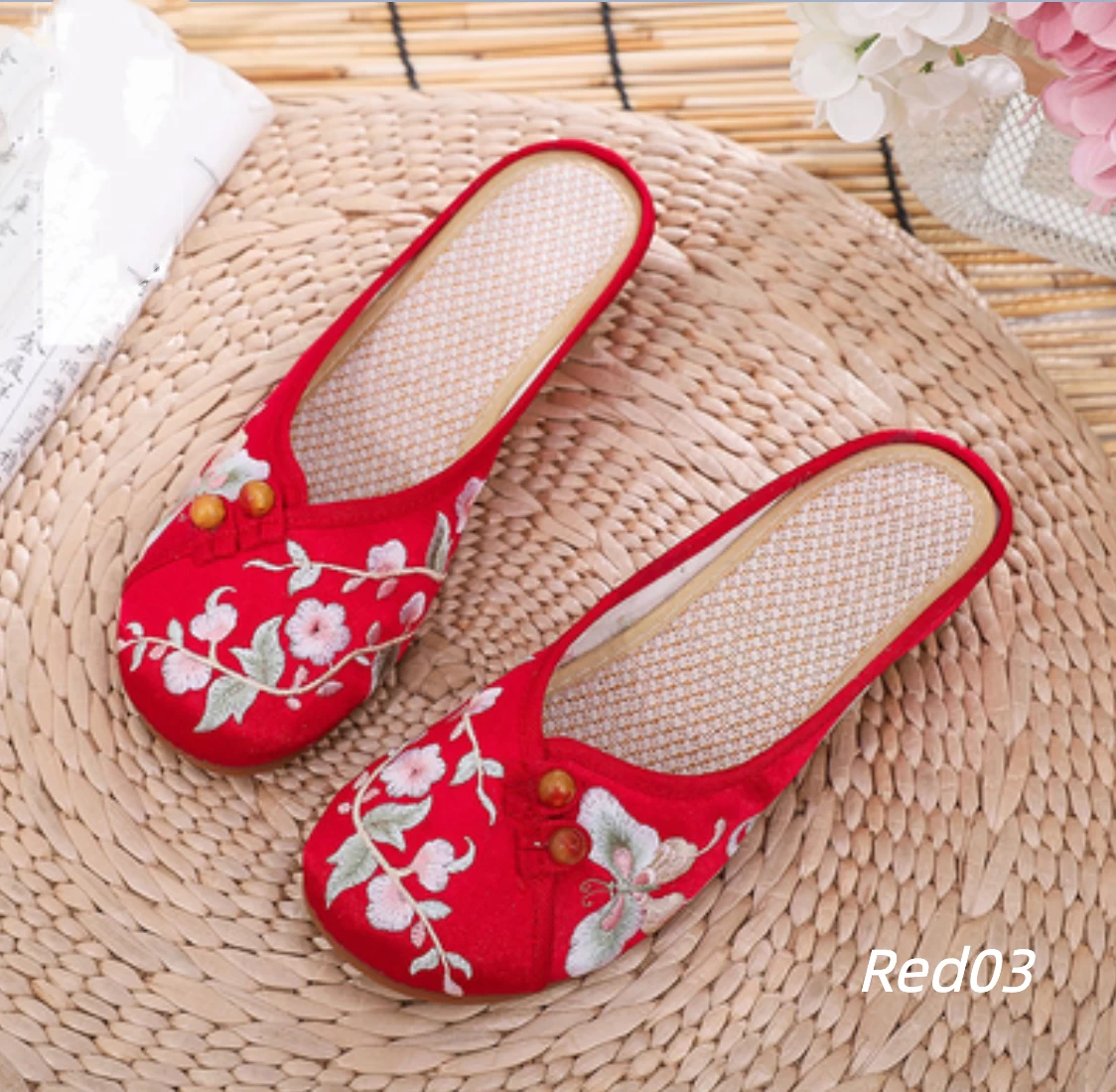 Women’s Hanfu Floral Embroidered Canvas Mule Shoes 7 Colors EU35-40 | HANFUBAO