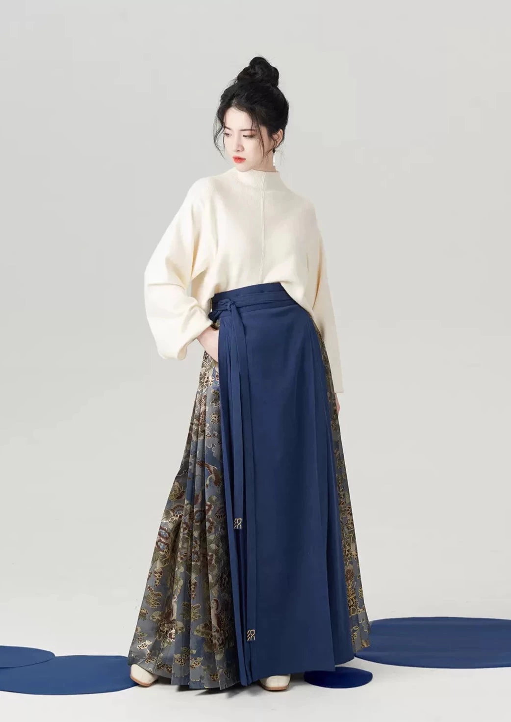 Women Winter Modern Hanfu Ma Mian Skirt Set| HANFUBAO