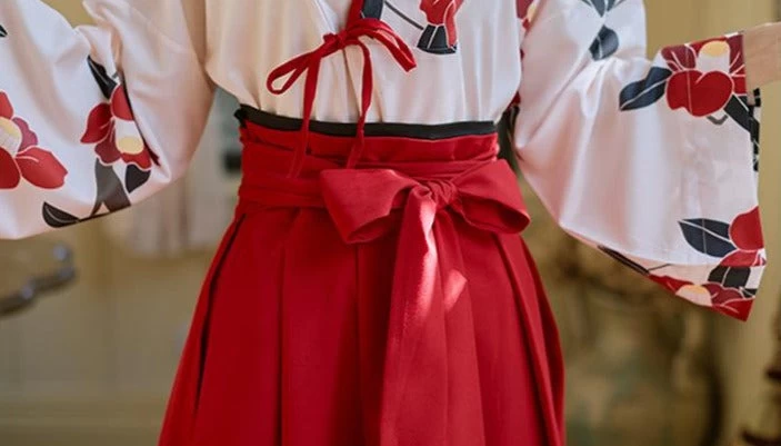 Women Modern Daily Hanfu Top & Short Skirt Black/Red Camellia Print  | HANFUBAO
