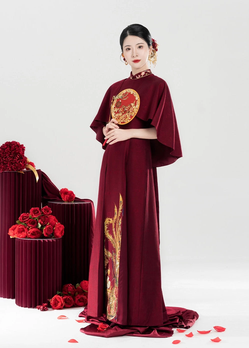 Women Modern Hanfu Satin 3-Piece Wedding Dress Red Embroidery | HANFUBAO