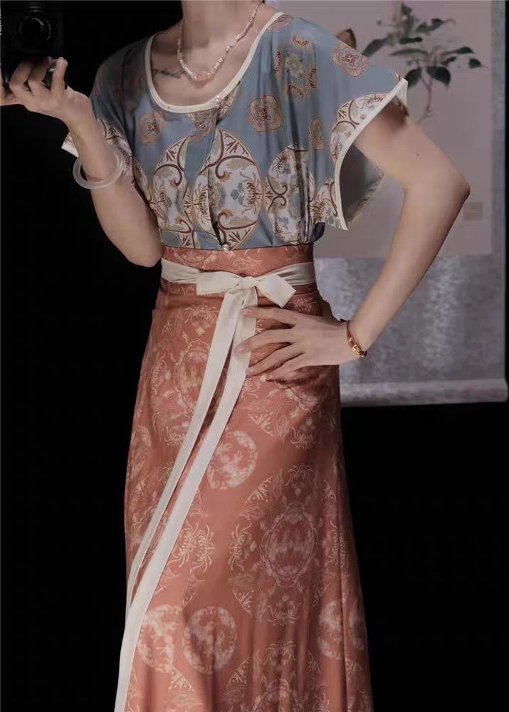 Women’s Plus Size Chiffon 4-Piece Hanfu Set for Daily Wear, Kanzashi Flower | HANFUBAO