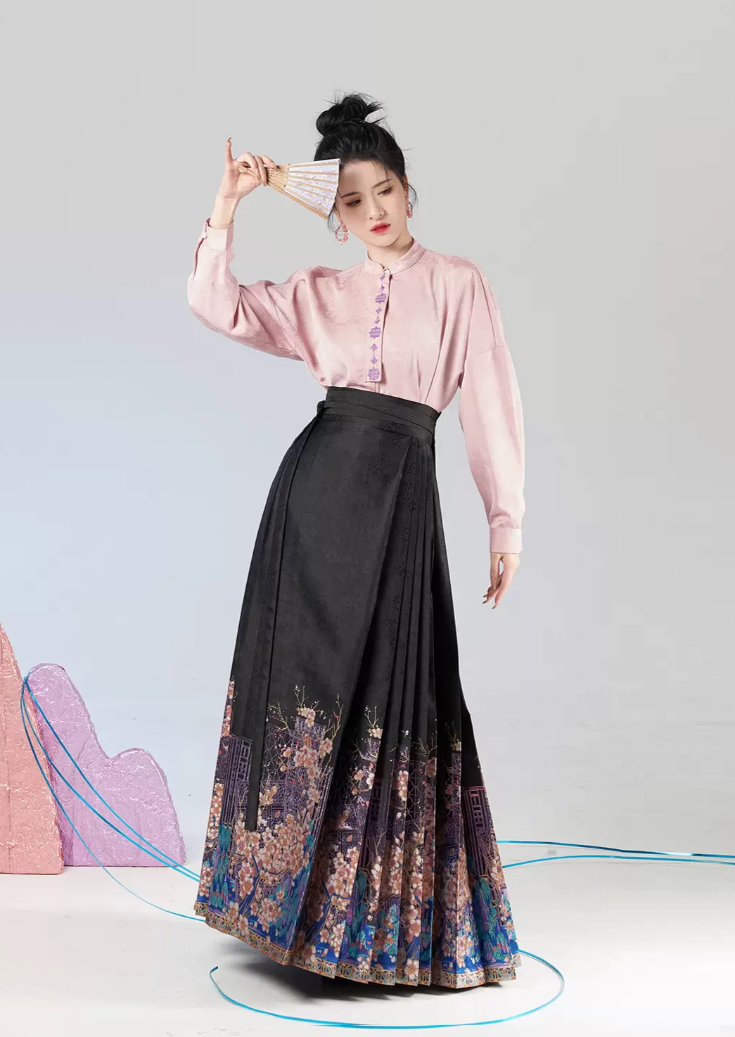 Women Modern Hanfu 2-Piece Silk Blend Blue Floral Embroidery | HANFUBAO