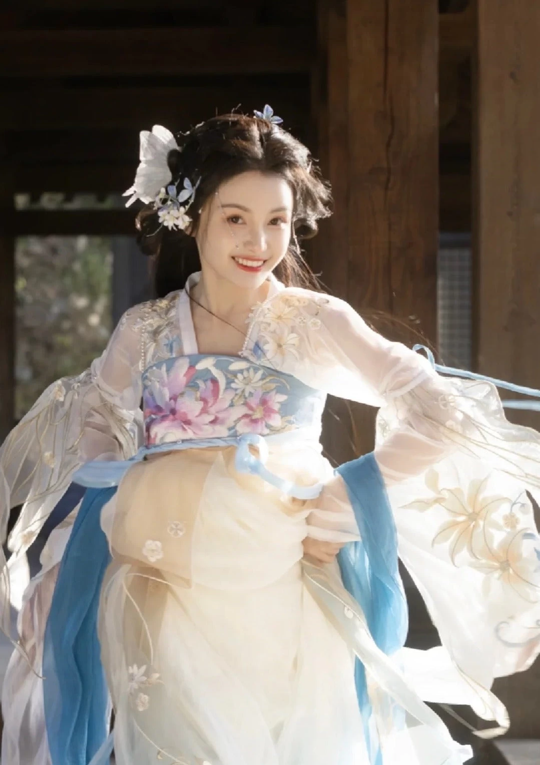 Women Feather Butterfly Hair Clip Faux Pearls Party Hanfu Accessory | HANFUBAO