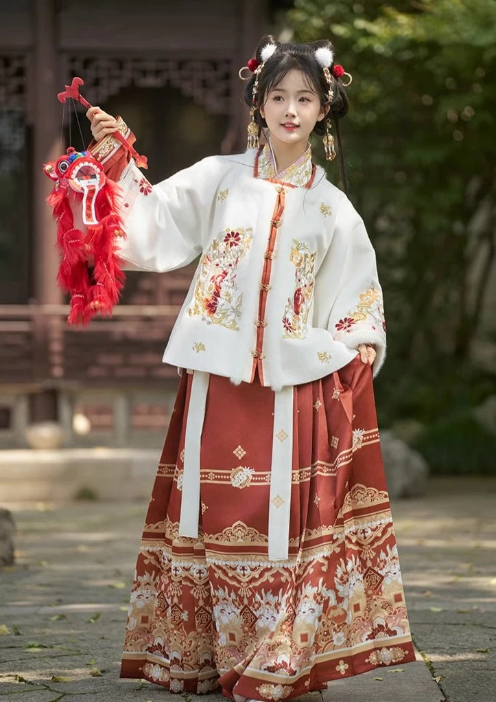 Women 3-Piece New Year Dragon Embroidered Daily Hanfu Set Plus Size | HANFUBAO