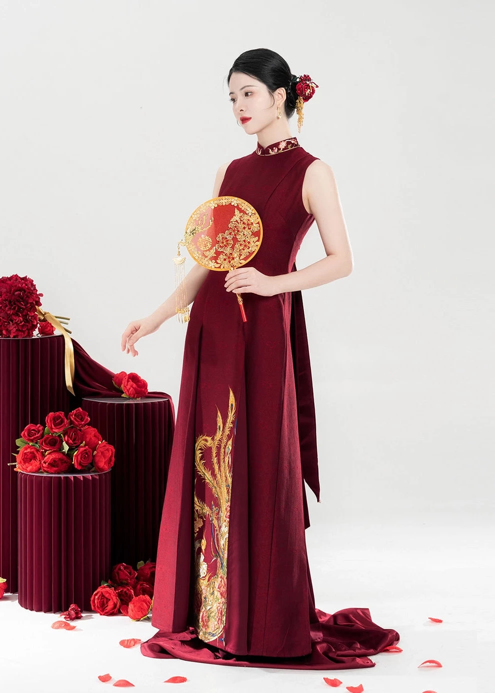 Women Modern Hanfu Satin 3-Piece Wedding Dress Red Embroidery | HANFUBAO