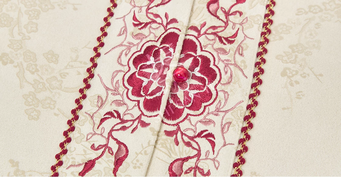 Women 3-Piece Dancing Flame New Year Hanfu Set Red Embroidered Plus Size | HANFUBAO