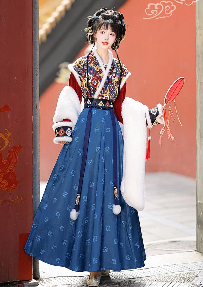 Women Modern Tang Dynasty Hanfu Set Faux Fur Shawl | HANFUBAO
