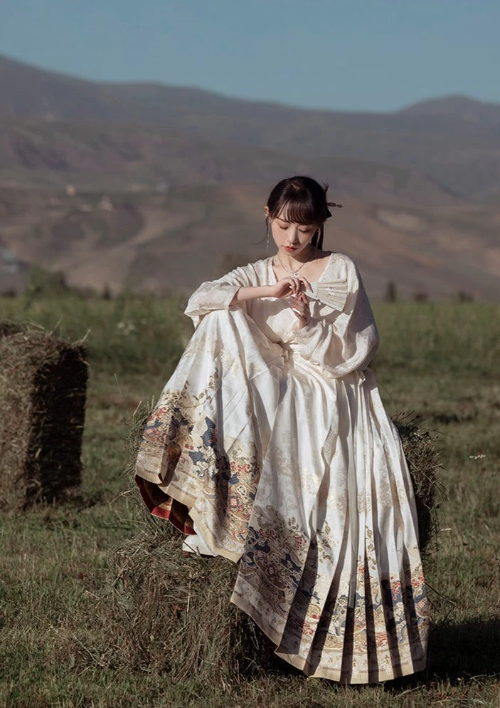 HANFUBAO | Women  Hanfu Ma Mian Skirt 3-Piece Set White Floral XS-XL