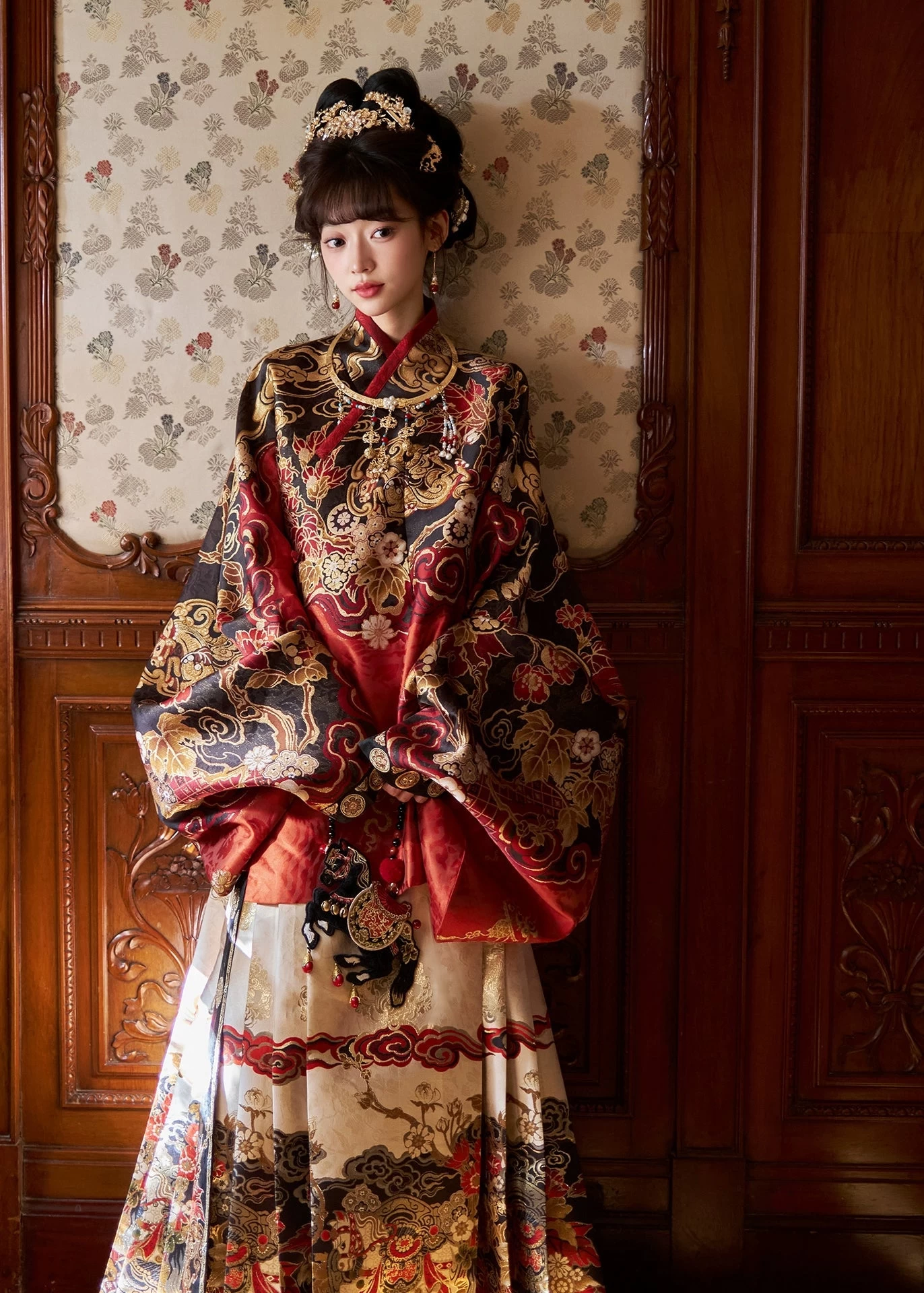 Women’s 5-Piece New Year Daily Hanfu Set, Embroidered Cloud Collar | HANFUBAO