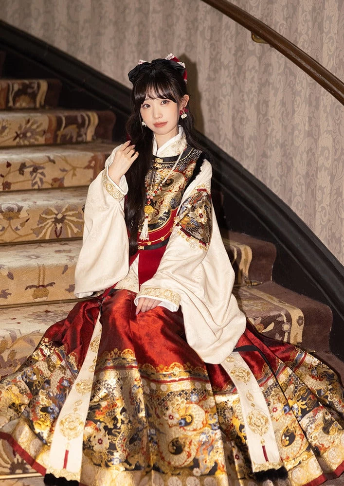 Women 4PCS Golden Dragon Embroidered New Year Ming Hanfu Set Plus Size| HANFUBAO