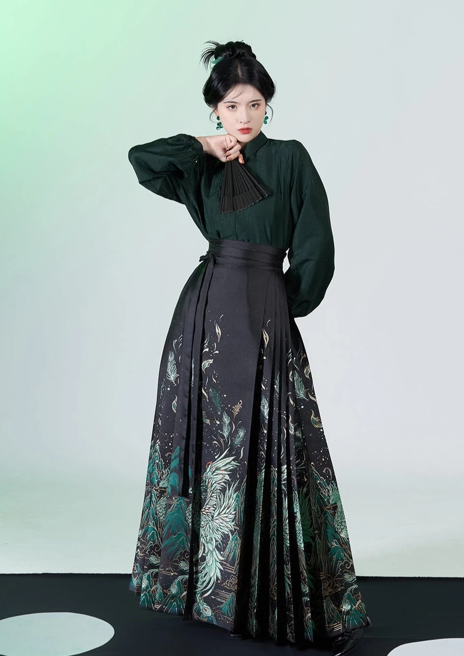 Women Modern Hanfu Ma Mian Skirt Qingyu Embroidered  | HANFUBAO