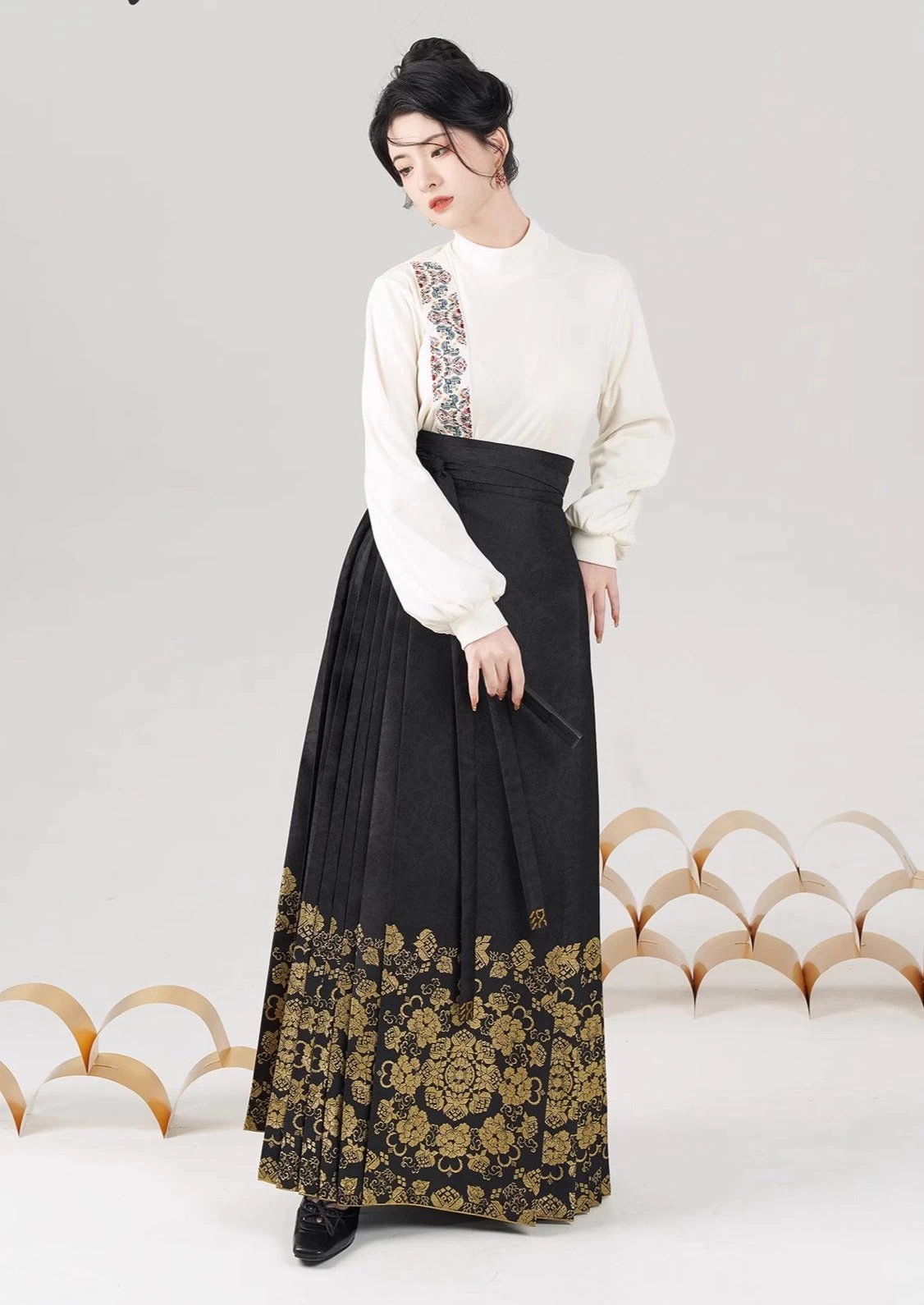 Women Modern Hanfu  2-Piece Ma Mian Skirt Set | HANFUBAO