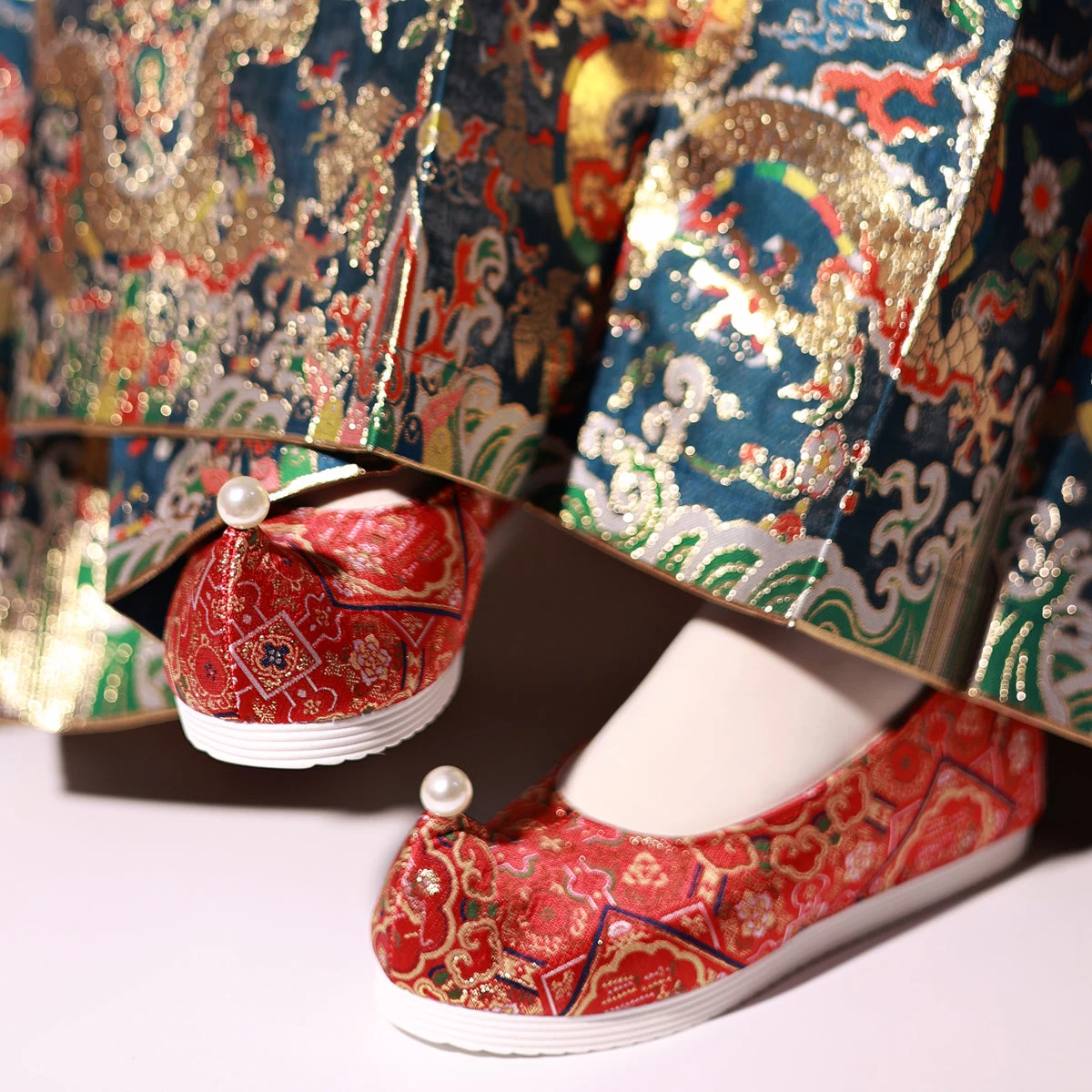 Women's Embroidered Jin Se Hanfu Shoes, Chinese Style Daily Wear| HANFUBAO