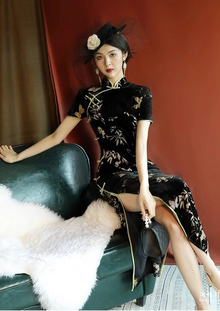 Women's Velvet Qipao Dress Black Bamboo Print, High Slit | HANFUBAO