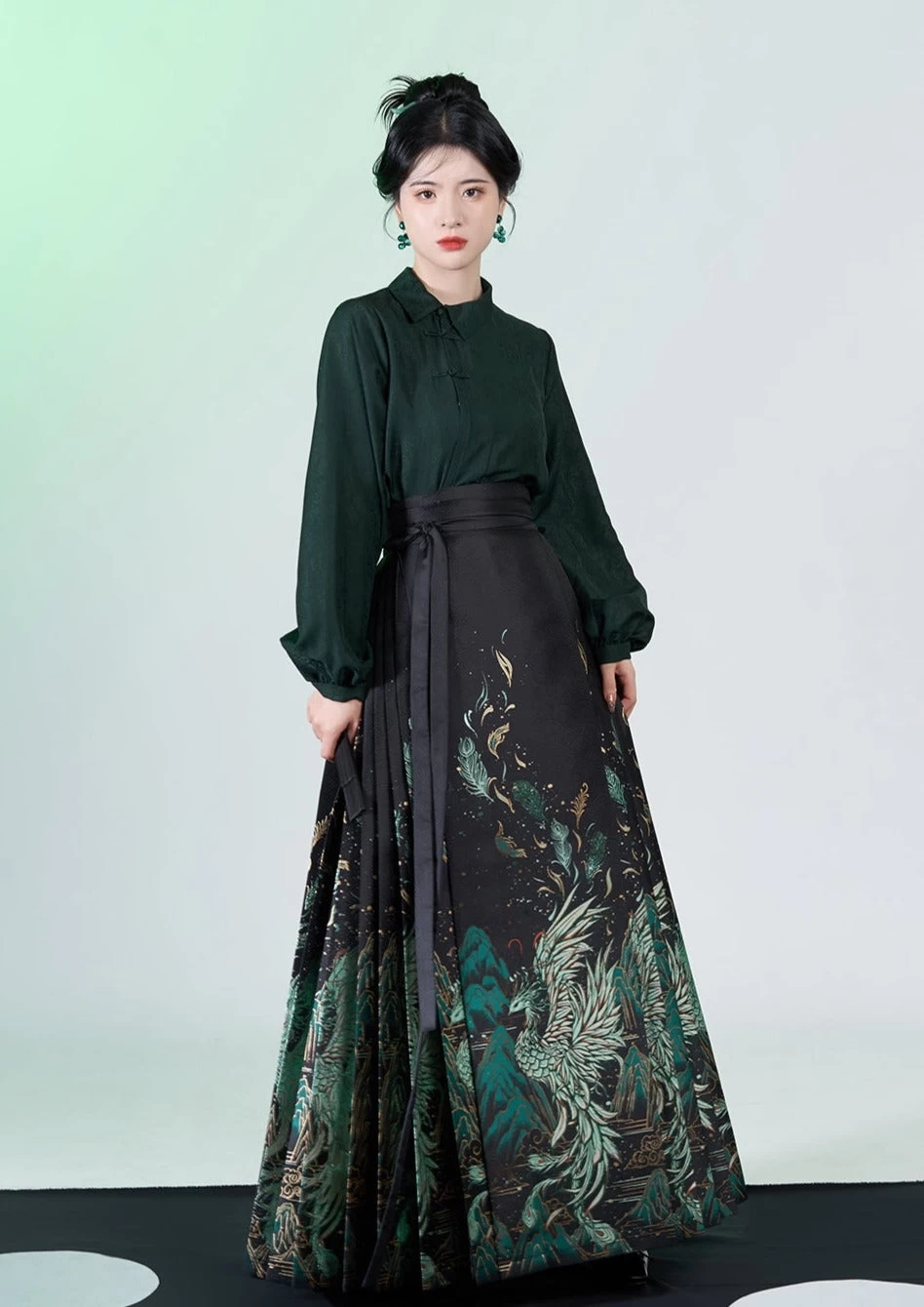 Women Modern Hanfu  Ma Mian Skirt Set Qingyu | HANFUBAO