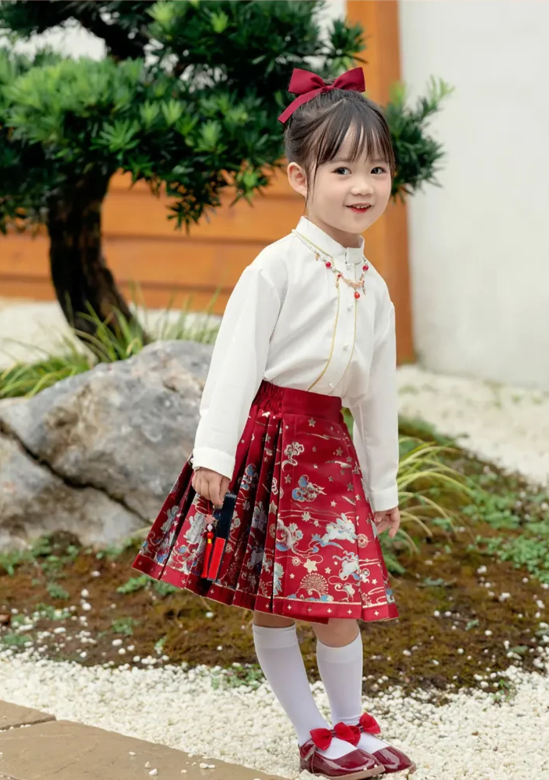 Girls Modern Daily Hanfu Set, Rabbit Embroidery Pink | HANFUBAO