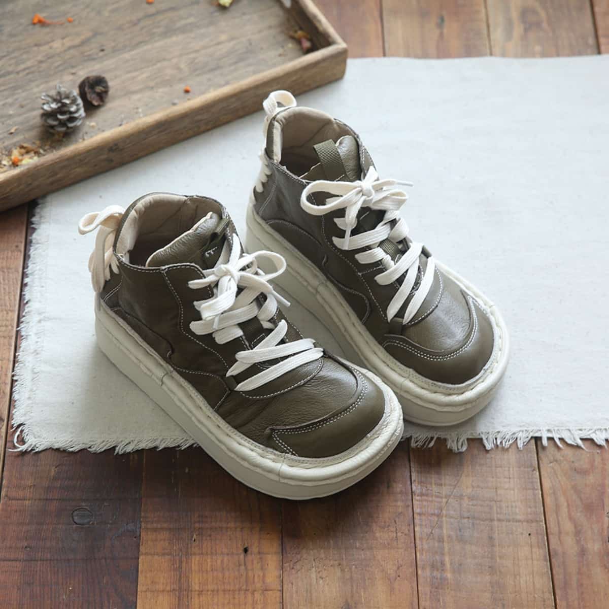 Leather round head lace-up thick-soled big head shoes, personalized height-increasing short boots for women's autumn