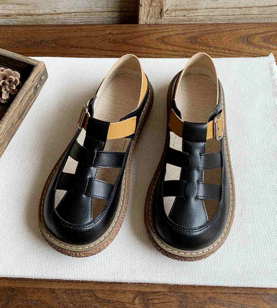 Summer Casual Sandals Made of Leather Stylish Open-Toe Footwear