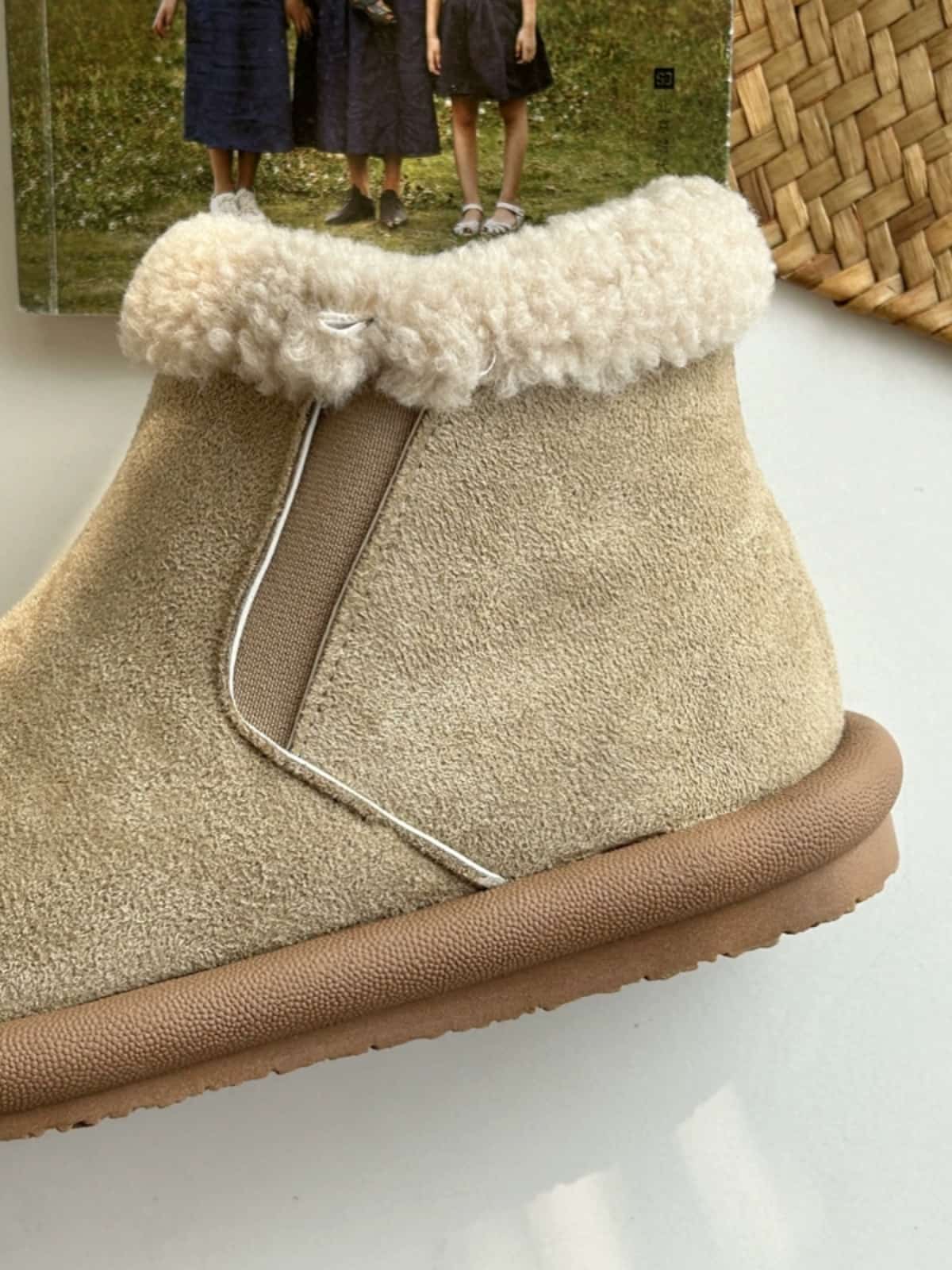 Imitation lamb wool round head flat-bottomed short boots autumn and winter warm soft and cute snow boots