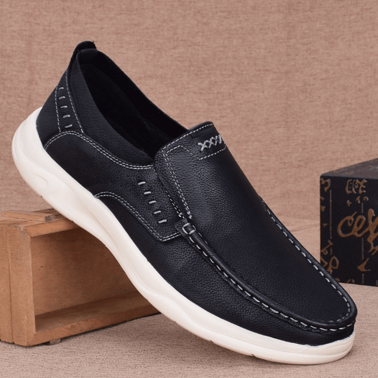 Men's leather shoes breathable soft sole shock absorption outdoor casual shoes trendy and comfortable first layer cowhide