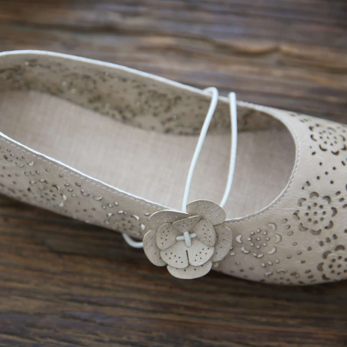 Hollow petal bag head flat shoes cotton and linen handmade comfortable soft sole word with sandals women's summer