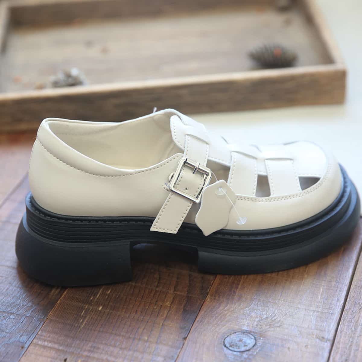 Leather hollow bag head thick sole big head shoes thick heel classic leather sandals Roman shoes summer