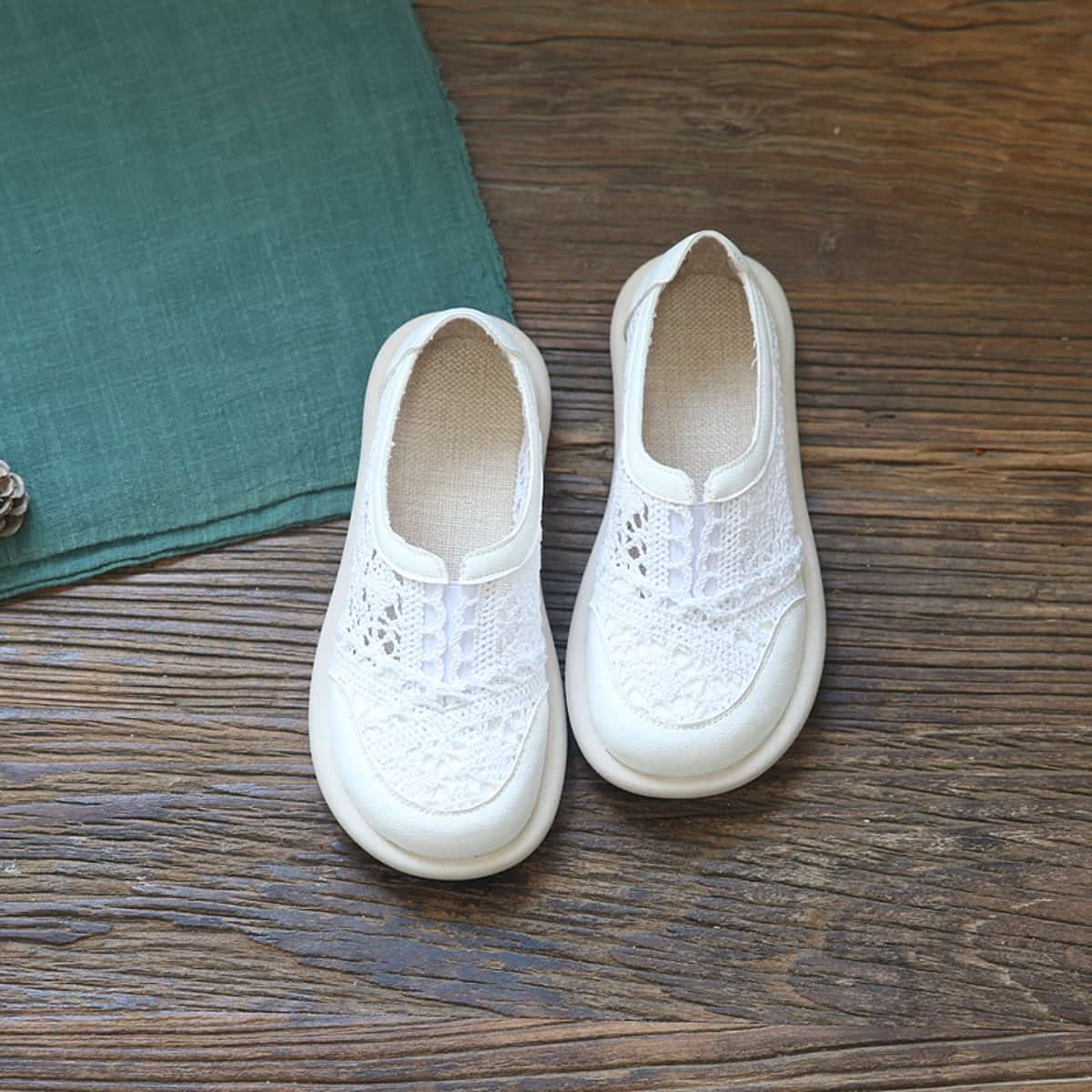Hollow round head shallow mouth flat shoes cotton and linen breathable foot fisherman small net shoes single shoes summer