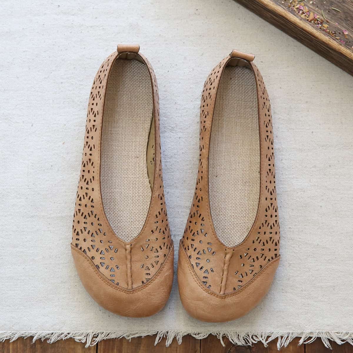 Hollow bag head flat shoes summer cotton and linen comfortable soft bottom hole shoes sandals