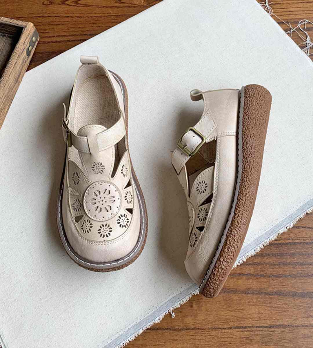 Fall Sneakers Leather Casual Athletic Shoes for Men and Women