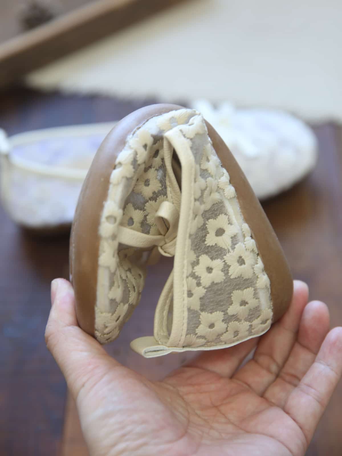 Mesh daisy round head shallow mouth flat shoes summer cotton and linen soft sole one foot single shoes net shoes