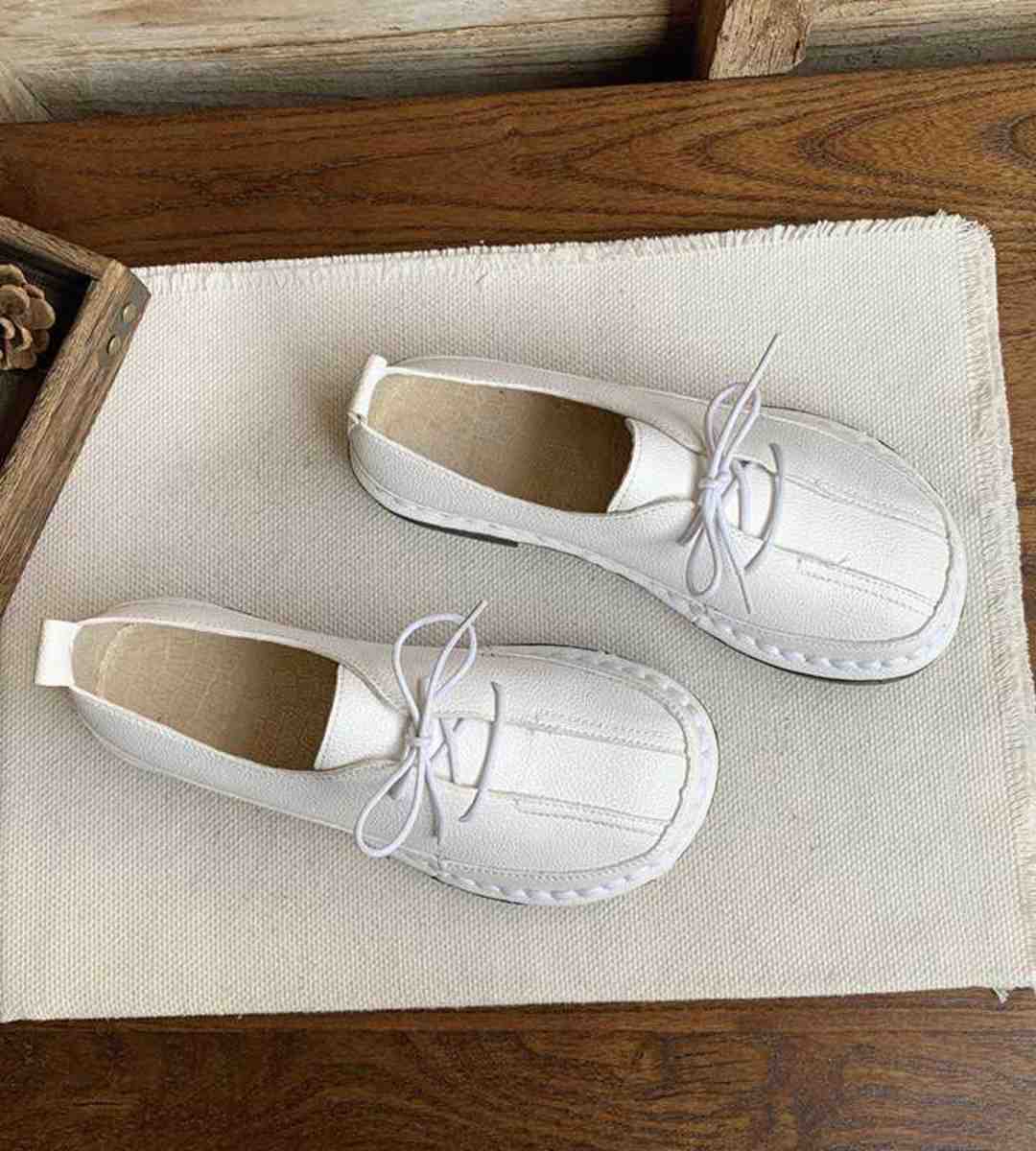 Autumn casual round-toe leather flats for women