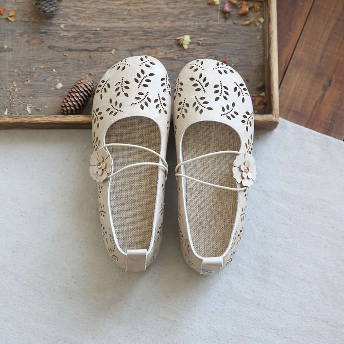 Hollow petal bag head flat shoes cotton and linen handmade comfortable soft sole one word with sandals